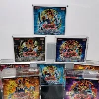 Ochranný akrylový box na Yu-Gi-Oh Display 25th anniversary - ukázka plnění