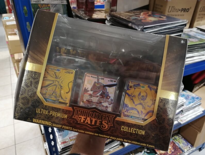 Ultra Premium Hidden Fates Collection