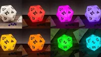 Lampa Dungeons and Dragons D20 - barevné kombinace