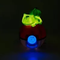 Budík Bulbasaur může v noci sloužit i jako noční světlo